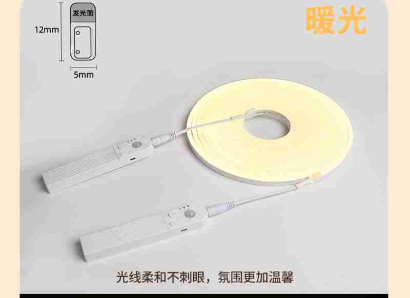 图为5月2日至8日举行的“三国同框 四季如画 五彩亚东——亚东县文化交流及特色产品展销活动”上展示的泥塑人偶 摄影:赵钊